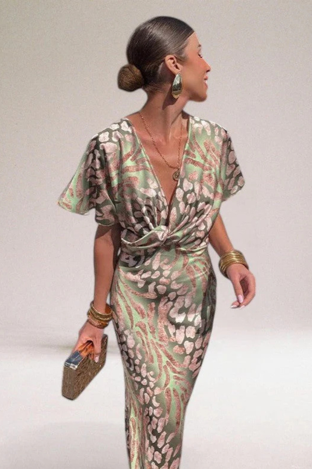 Light Green V-Neck Maxi Dress for Women UK – Garden Party & Summer Occasion Wear