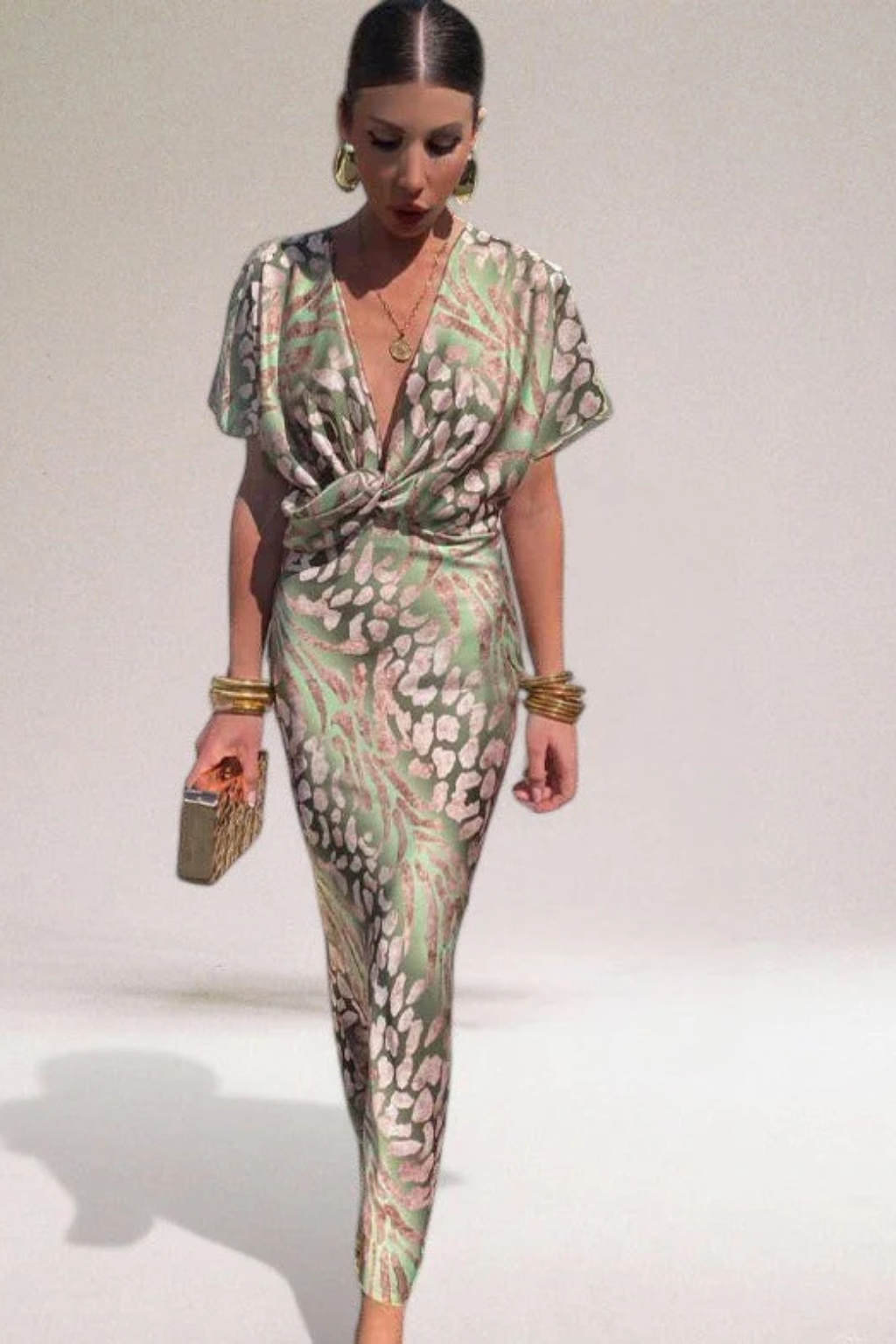 Light Green V-Neck Maxi Dress for Women UK – Garden Party & Summer Occasion Wear