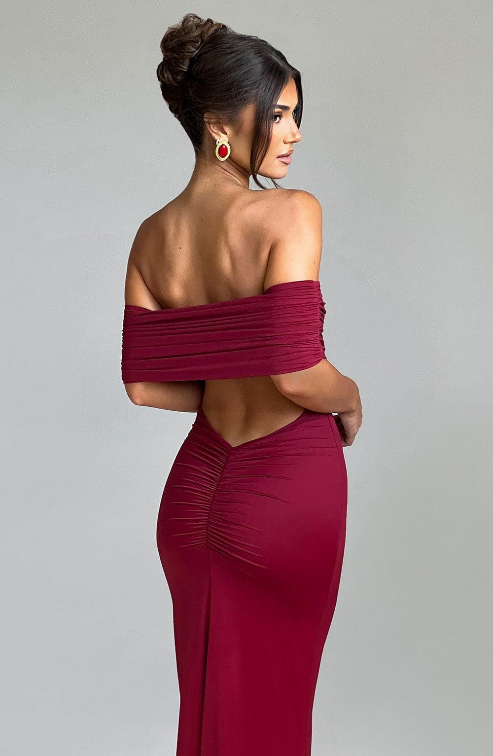Bardot Off-Shoulder Capri Dress in Lightweight Fabric for Casual Wear