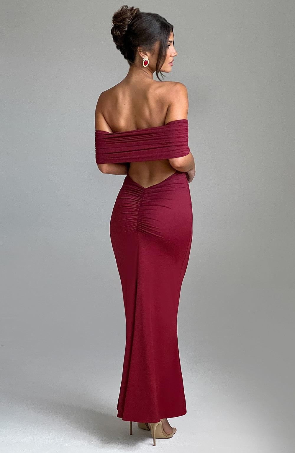 Bardot Off-Shoulder Capri Dress in Lightweight Fabric for Casual Wear