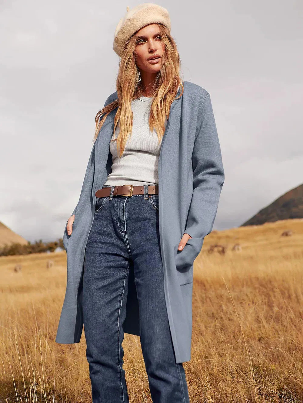 Elegant Lapel Coat in Soft Wool Blend for Women - Stylish Outerwear for Casual and Formal Occasions Light Blue