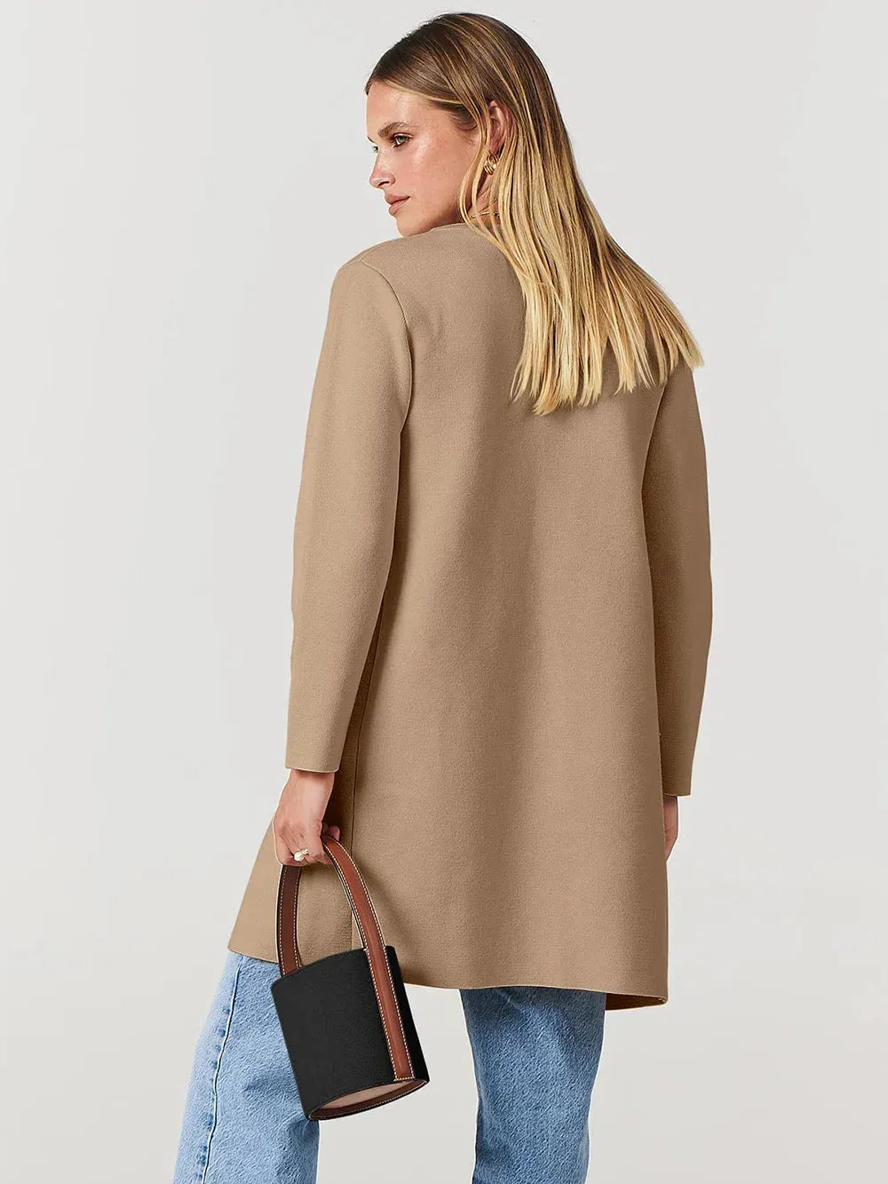 Elegant Lapel Coat in Soft Wool Blend for Women - Stylish Outerwear for Casual and Formal Occasions