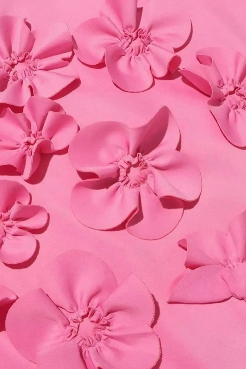 Flower Embellished Sleeveless Maxi Dress for Summer Evening Events - Elegant Floral Design in Lightweight Fabric