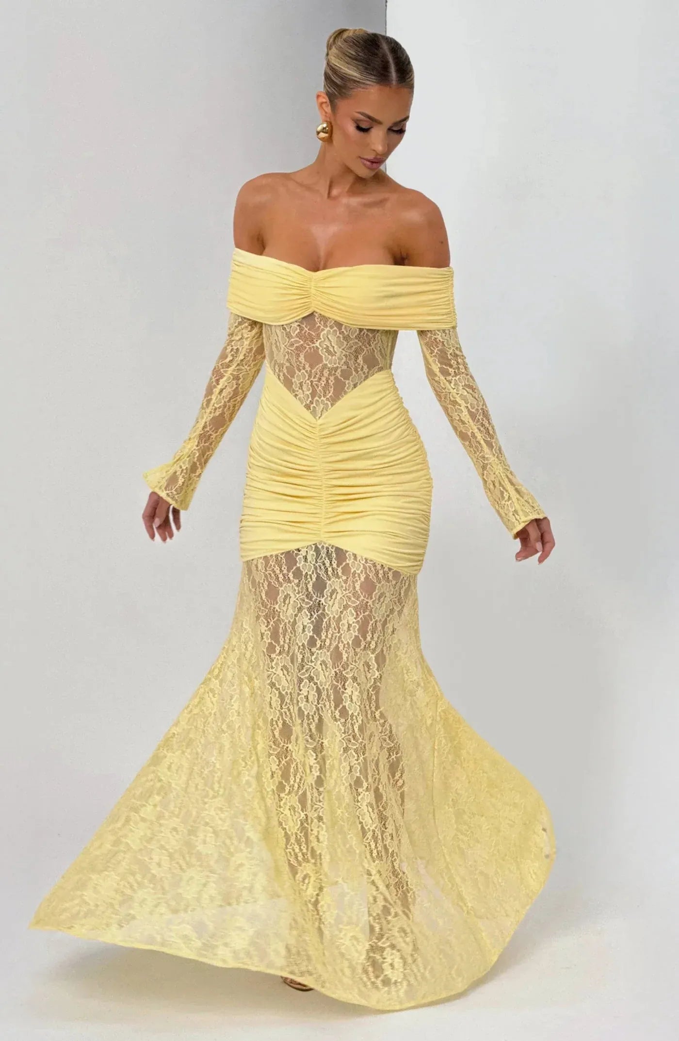 Lace Evening Gown for Women - Elegant Formal Dress for Special Occasions
