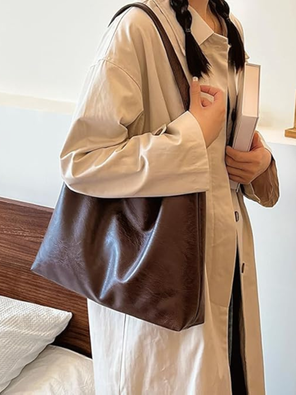 Leather PM Bag - Stylish Crossbody Design for Everyday Use