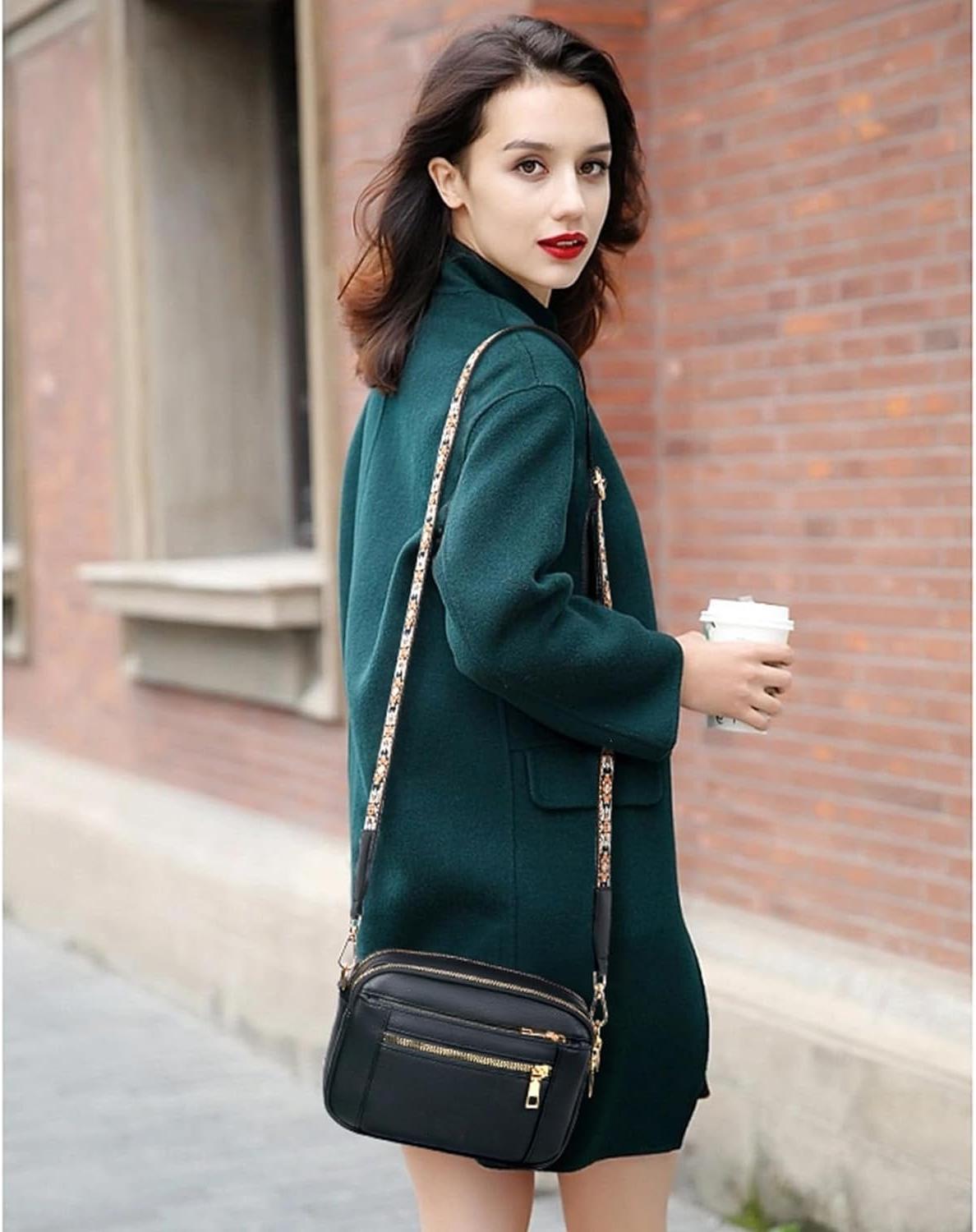 Leather Shoulder Bag - Elegant Design for Everyday Use - Refined Style and Versatile Functionality