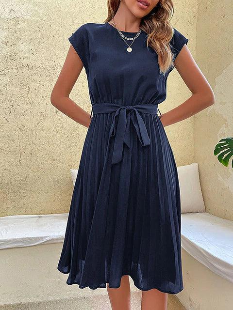 Plissiertes Minikleid aus leichtem Material – Kurzärmlig für den Sommer 2026