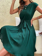 Plissiertes Minikleid aus leichtem Material – Kurzärmlig für den Sommer 2026