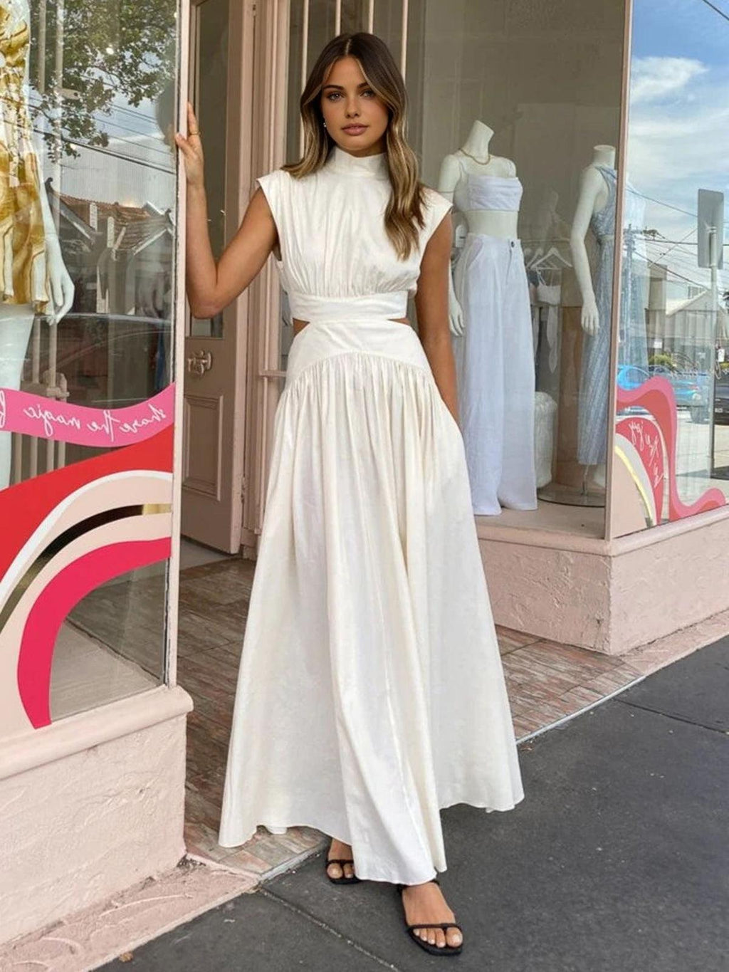 Sleeveless Maxi Dress in Lightweight Fabric for Casual Summer Wear