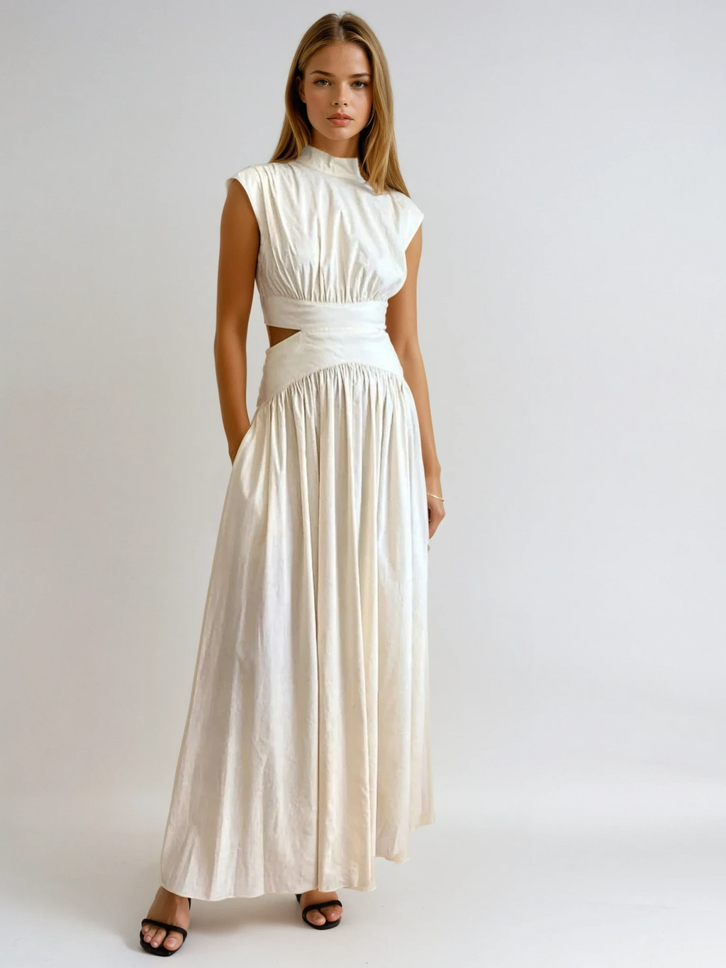 Sleeveless Maxi Dress in Lightweight Fabric for Casual Summer Wear