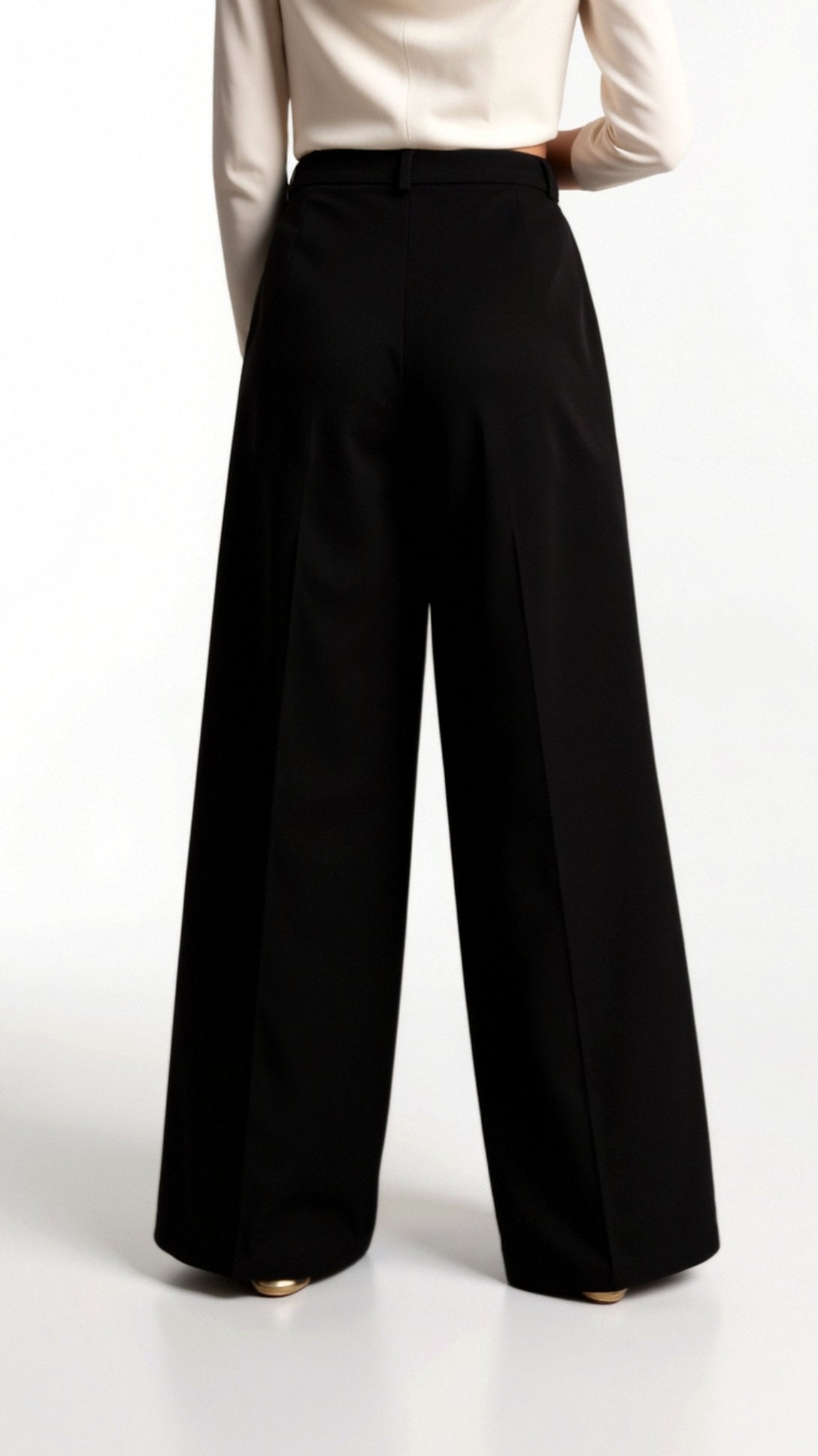 Wide-Leg Trousers for Women - High Waist with Pleats and Side Pockets - Versatile Casual or Office Wear