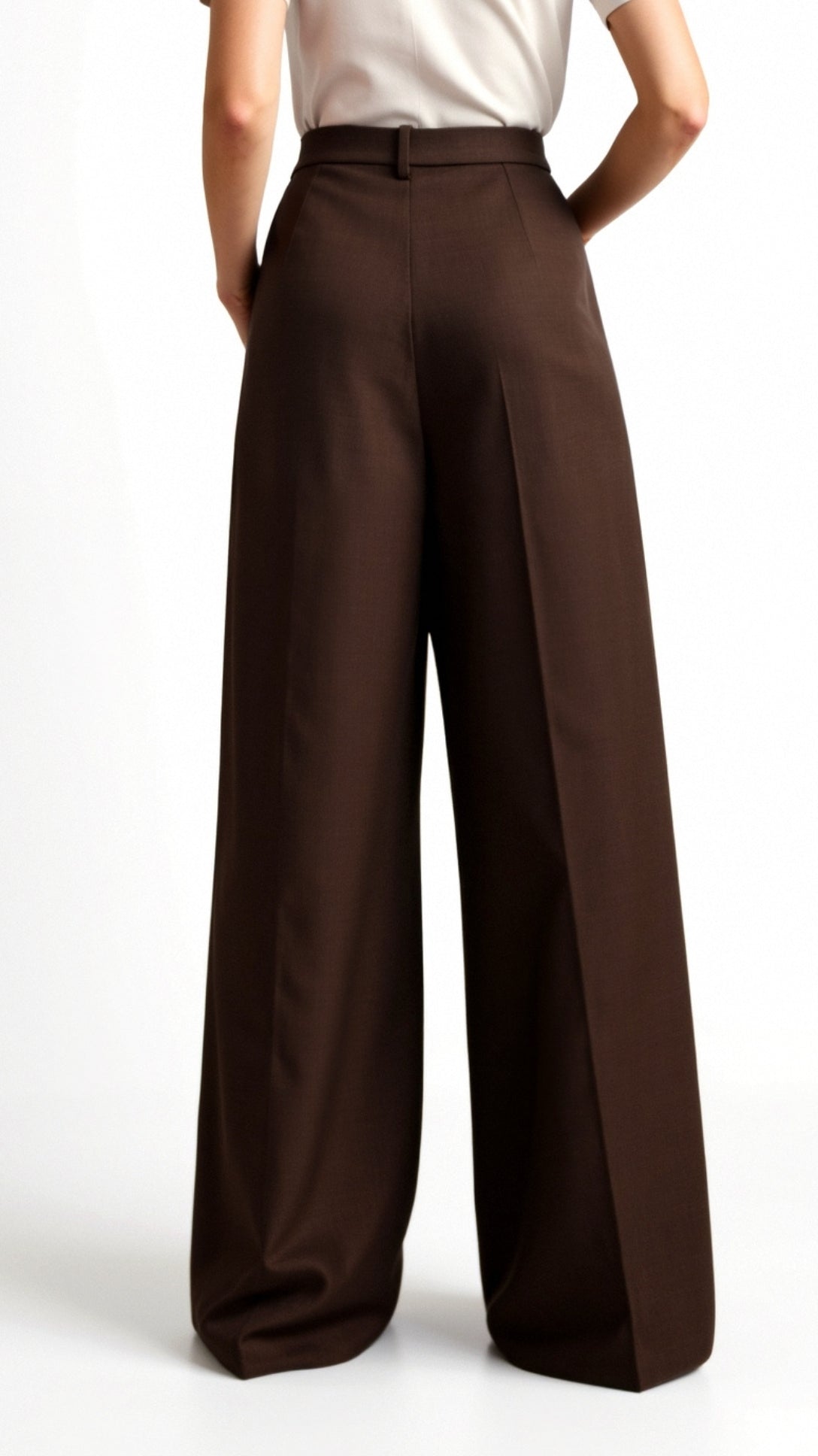 Wide-Leg Trousers for Women - High Waist with Pleats and Side Pockets - Versatile Casual or Office Wear